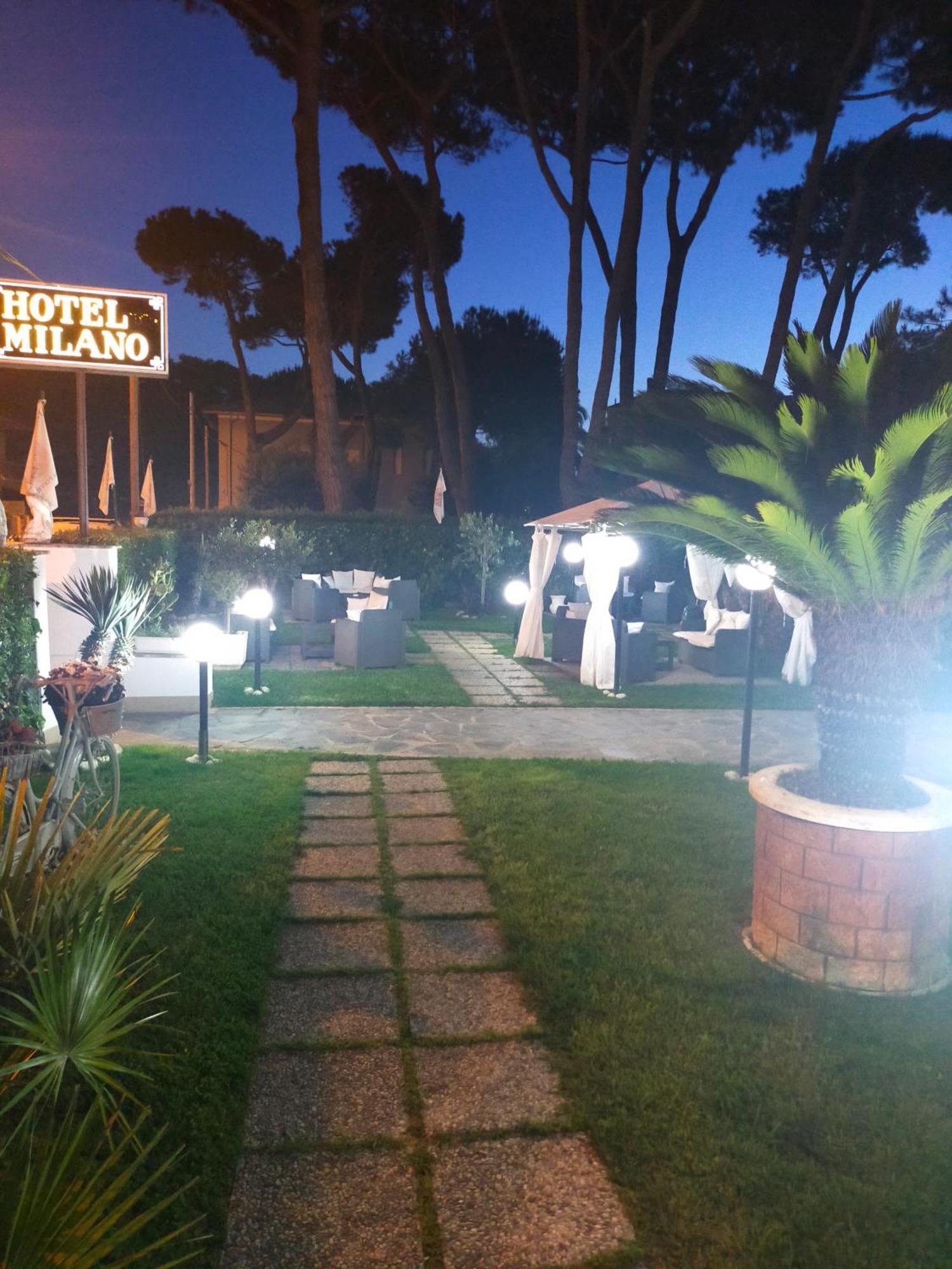Milano Hotell Marina di Pietrasanta Exteriör bild