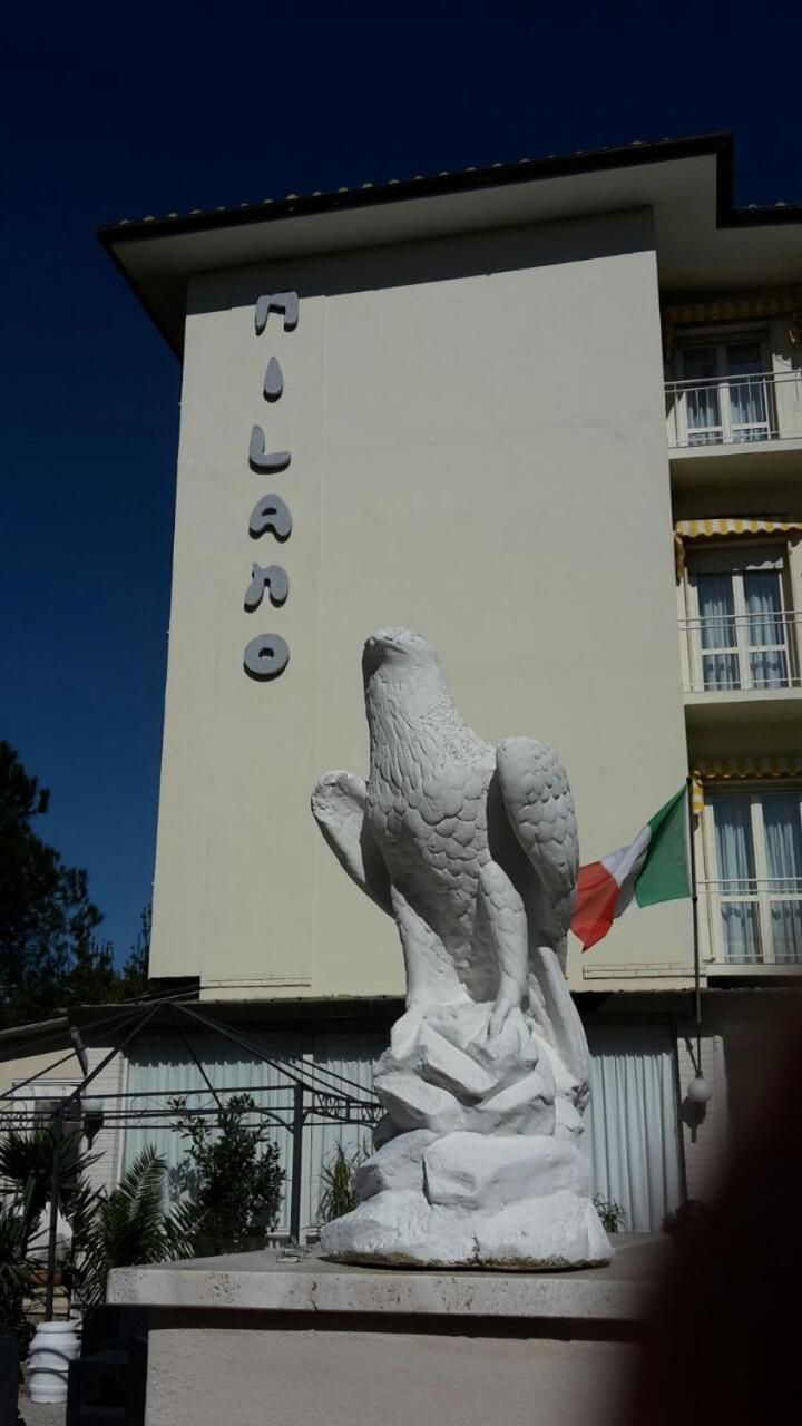 Milano Hotell Marina di Pietrasanta Exteriör bild