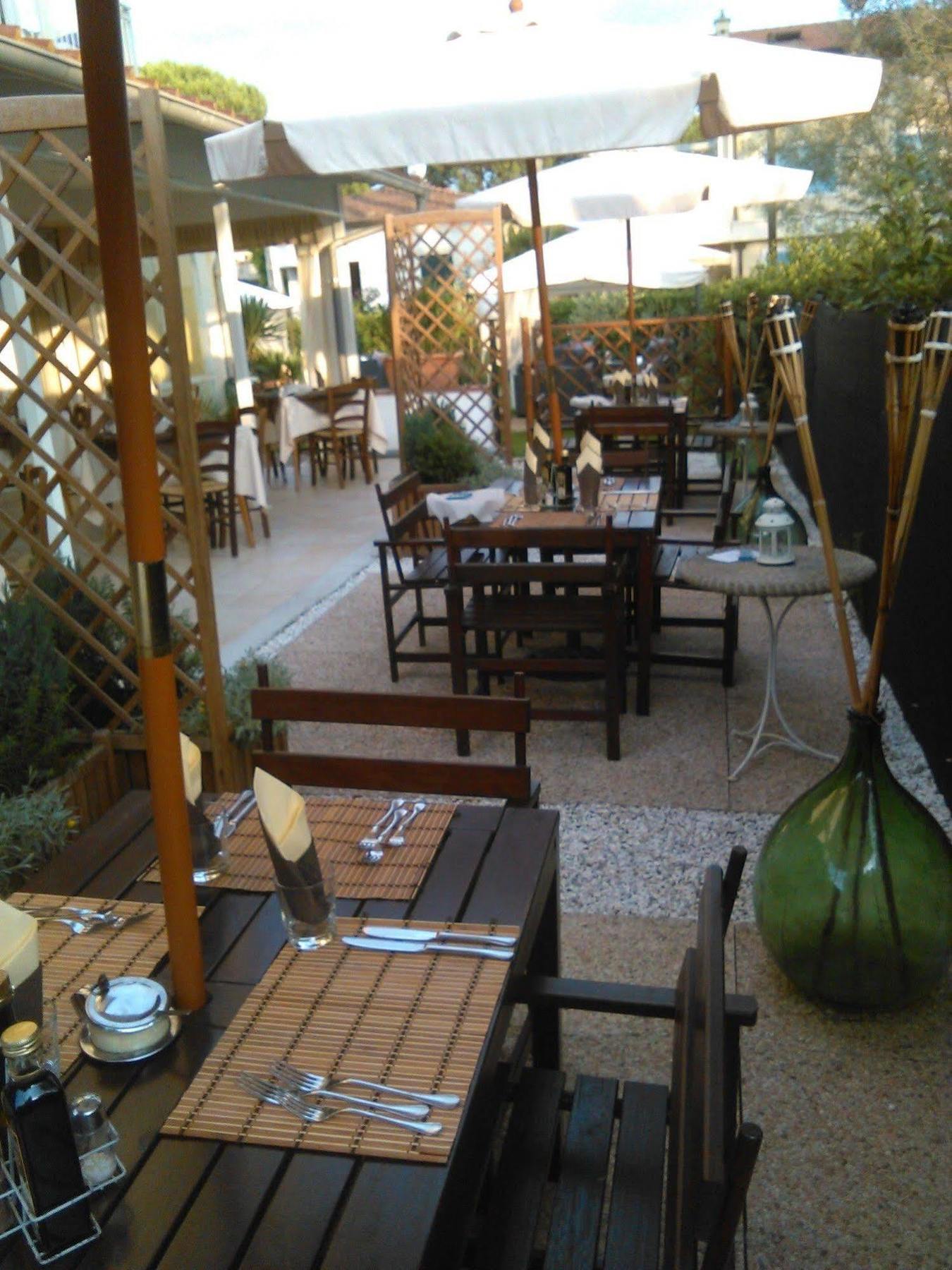 Milano Hotell Marina di Pietrasanta Exteriör bild