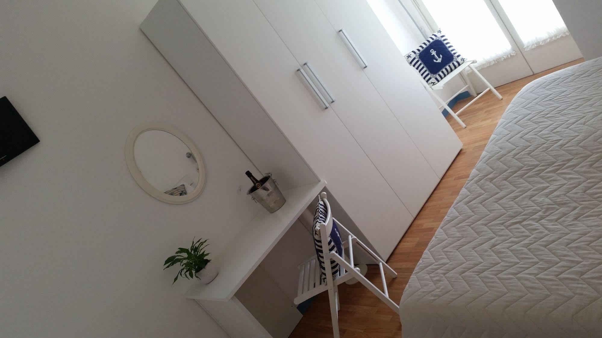 Milano Hotell Marina di Pietrasanta Exteriör bild